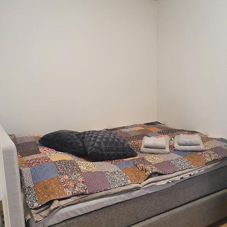Moderni, Viihtyisae Pikkukaksio Saunalla Pori Bagian luar foto